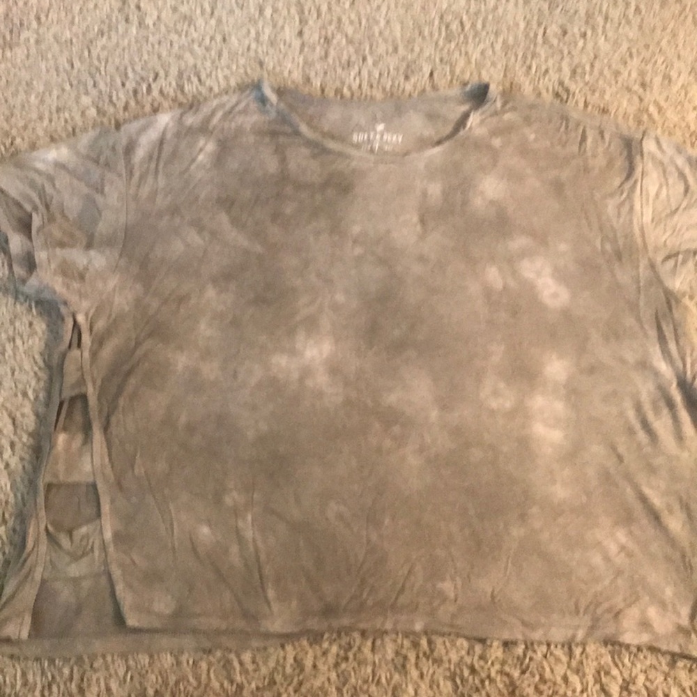 American Eagle Tie die slit side top